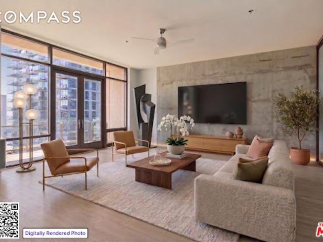 Apartment for sale in Canoga Park, California