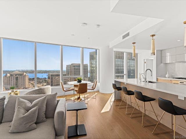 Apartment for sale in San Diego, California