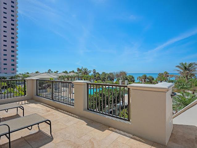 Apartment for sale in Naples