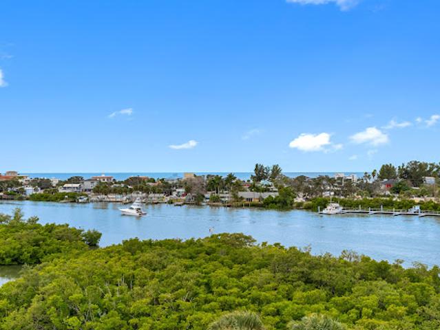 Apartment for sale in Largo, Florida