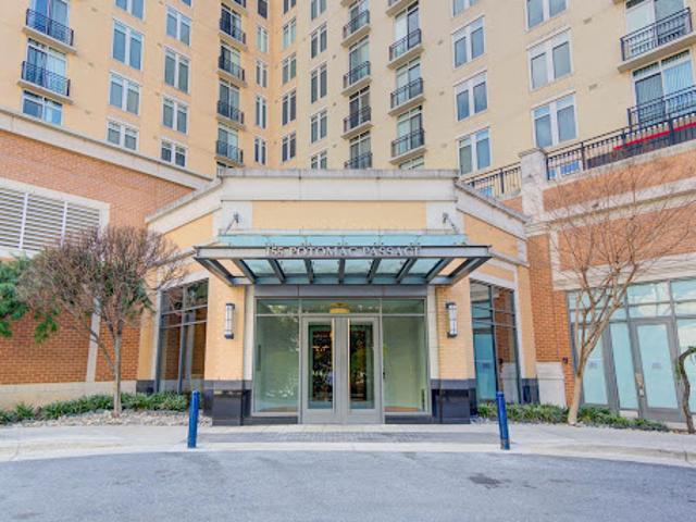 Apartment for sale in Oxon Hill, Maryland