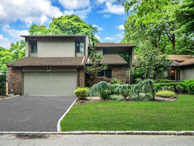 Apartment for sale in Nassau, New York