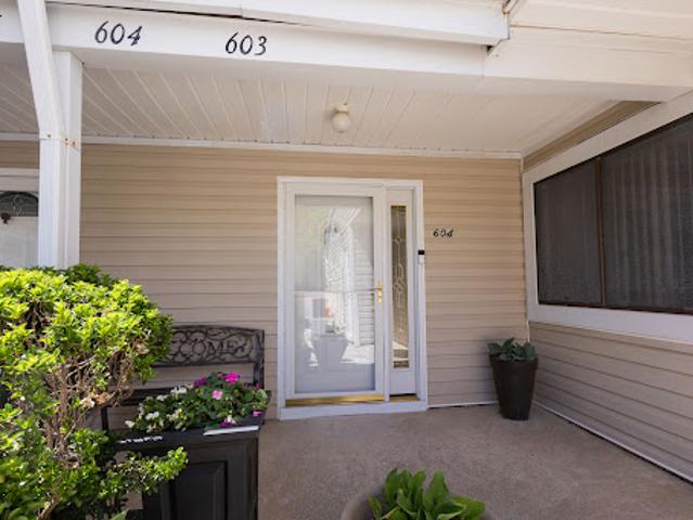 Apartment for sale in Smithtown, New York