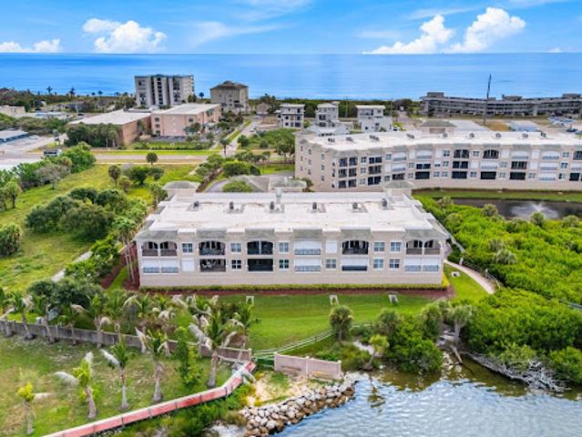 Apartment for sale in Cocoa Beach, Brevard County
