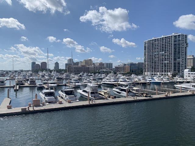 Apartment for sale in West Palm Beach, Florida