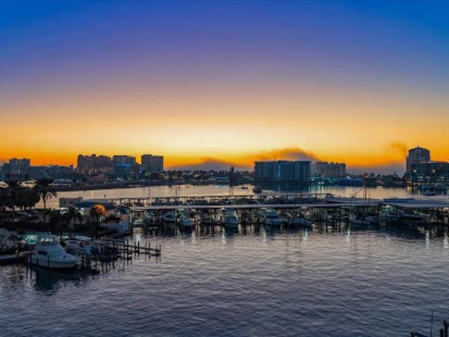 Apartment for sale in Clearwater, Florida
