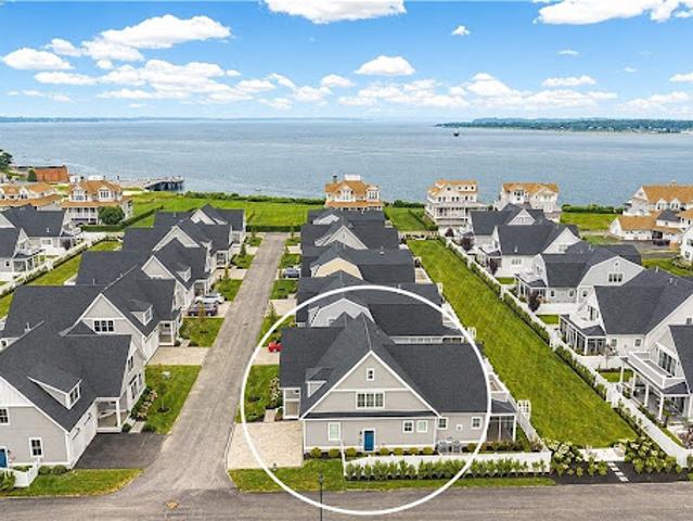 Apartment for sale in Portsmouth, Newport County