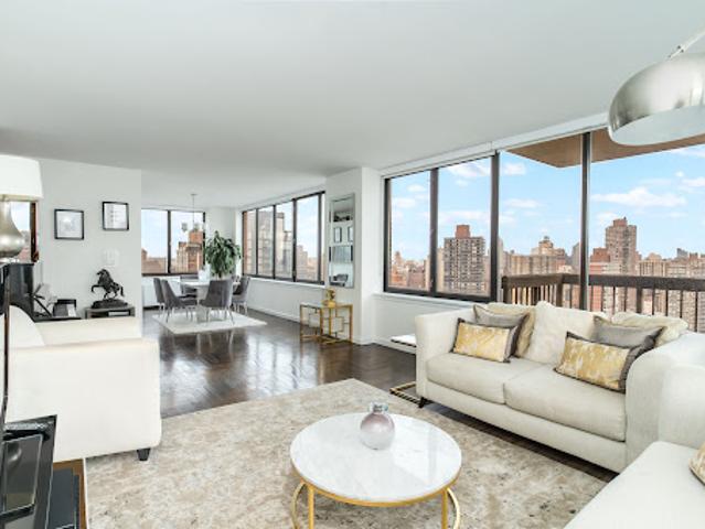 Apartment for sale in Arverne, New York