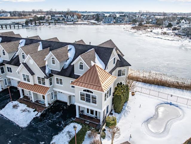 Apartment for sale in Monmouth, New Jersey