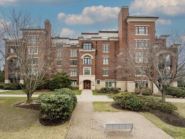Apartment for sale in Brookline, Massachusetts