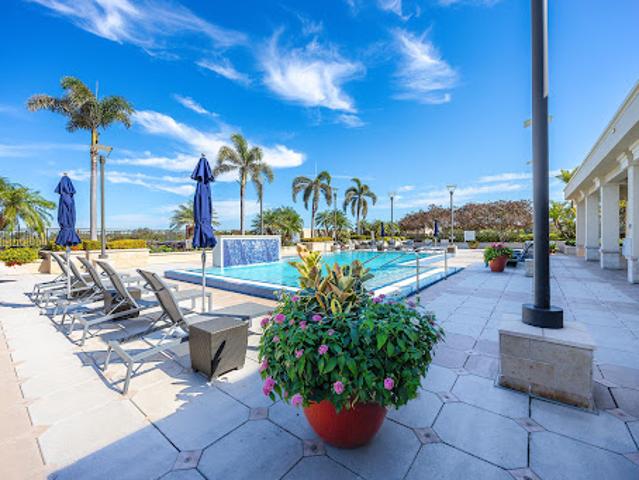 Apartment for sale in Naples, Florida