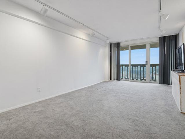 Apartment for sale in Fort Lee, New Jersey