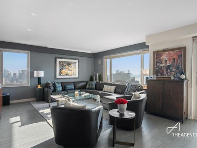 Apartment for sale in Arverne, New York