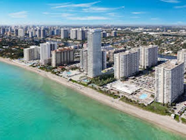 Apartment for sale in Hallandale