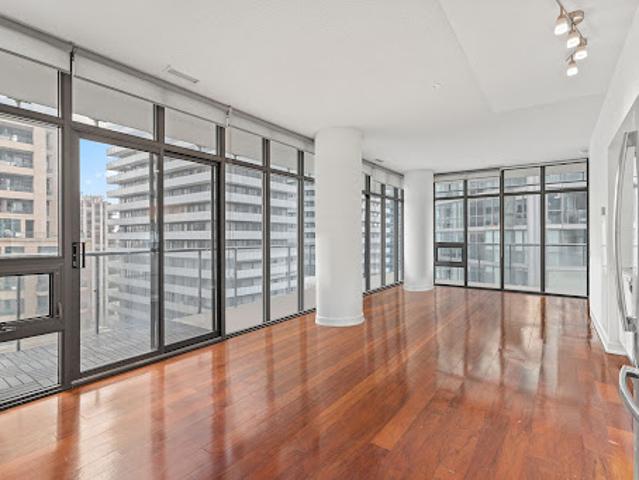 Apartment for sale in Woburn, Ontario