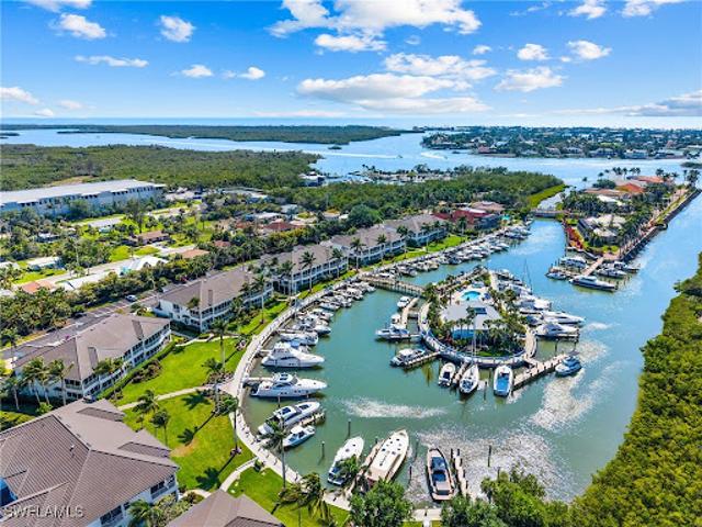 Apartment for sale in Naples, Florida