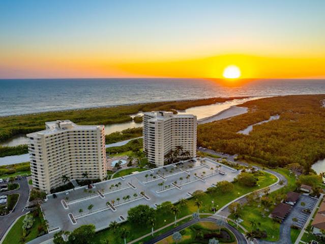 Apartment for sale in Marco Island