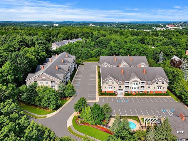 Apartment for sale in North Andover, Essex County