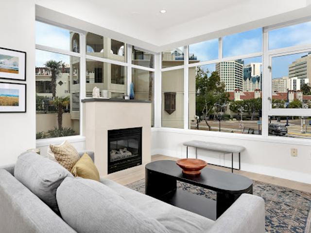 Apartment for sale in San Diego, California