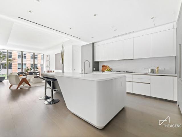 Apartment for sale in Arverne, New York