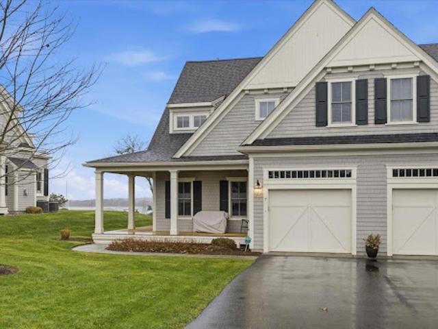 Apartment for sale in Cataumet, Massachusetts
