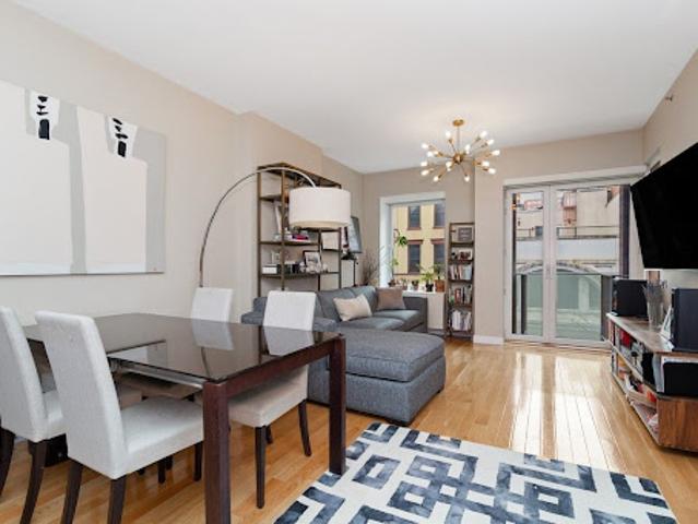 Apartment for sale in Arverne, New York