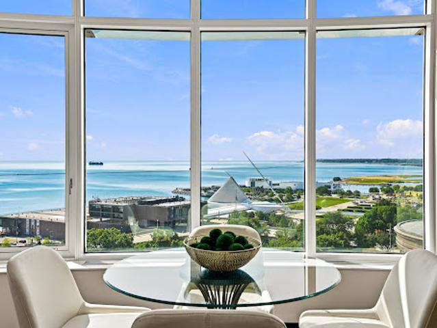 Apartment for sale in Milwaukee, Wisconsin