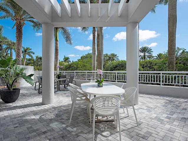 Apartment for sale in Naples, Florida