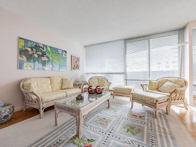 Apartment for sale in Woburn, Ontario