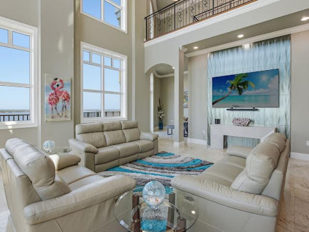 Apartment for sale in Fort Myers, Lee County