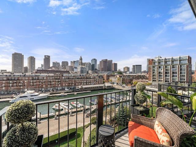 Apartment for sale in Boston, Massachusetts