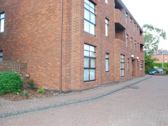 Apartment to rent in Bluebell, North Tipperary