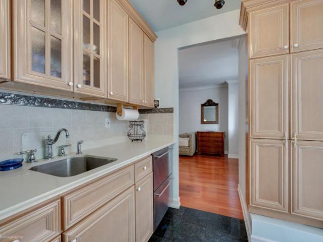 Apartment for sale in Queens, Arverne