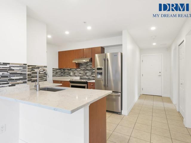 Apartment for rent in Surrey, British Columbia