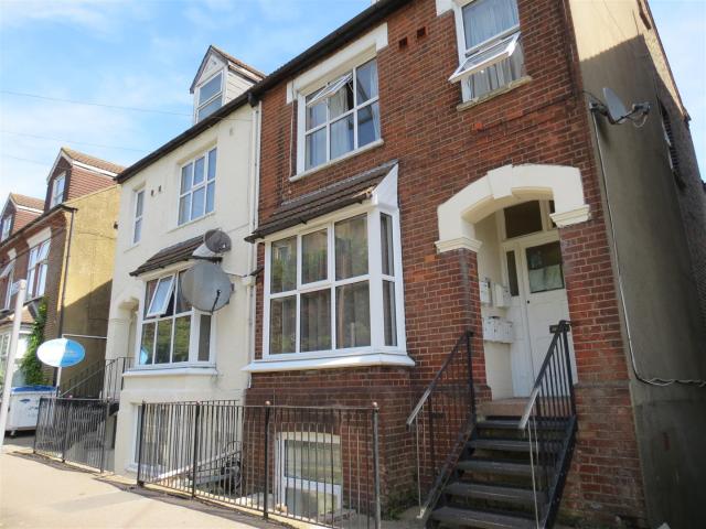 Studio for rent in North Watford, Hertfordshire