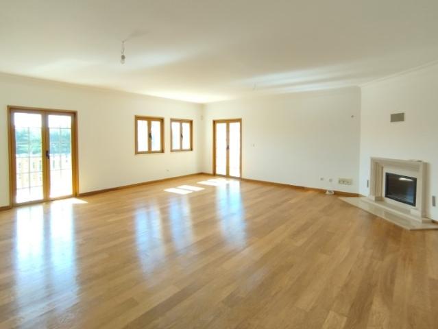Apartamento alugar em Estefânea, Sintra