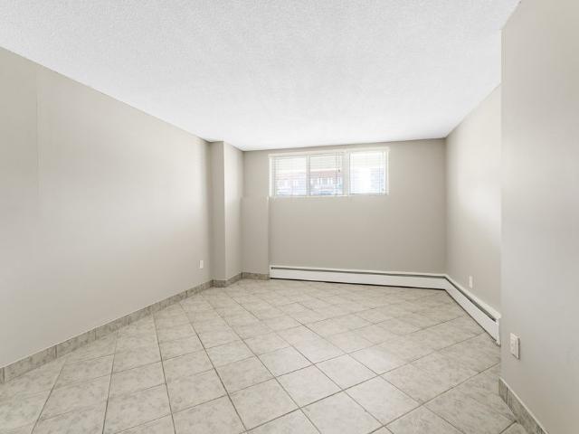 Apartment for rent in College, Ottawa