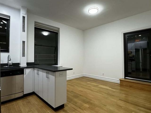 Apartment for rent in Arverne, New York