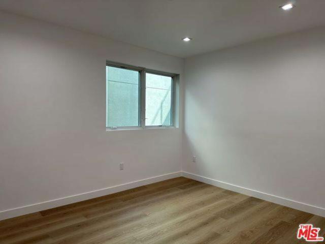 Apartment for rent in Canoga Park, California