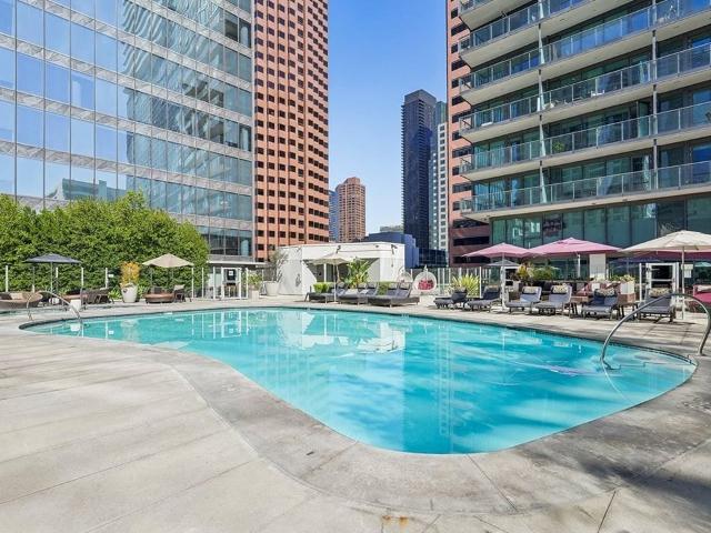 Apartment for rent in Canoga Park, California