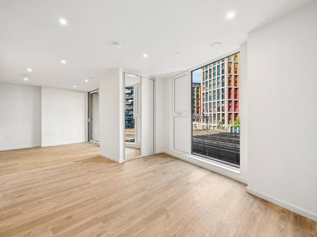 Studio for rent in Vauxhall, Greater London
