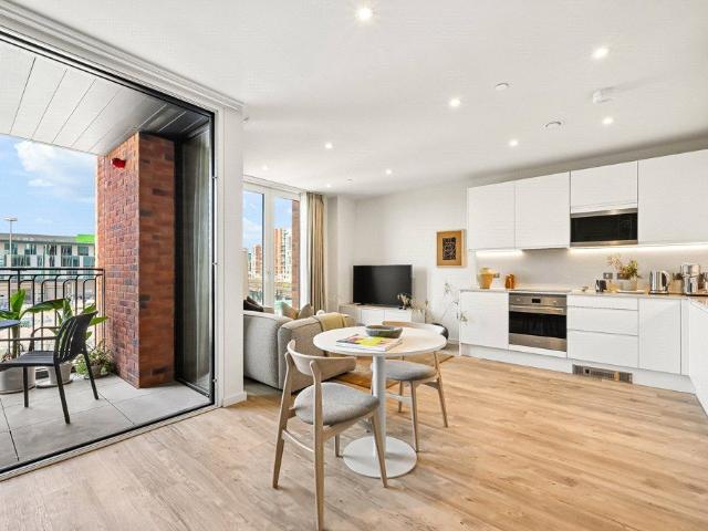 Studio for rent in Vauxhall, Greater London