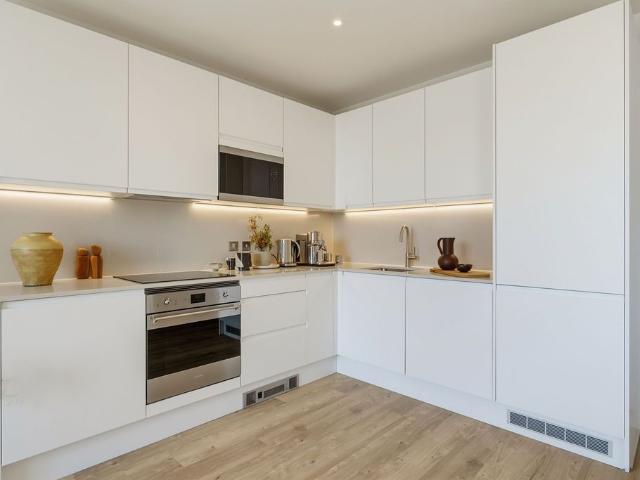 Studio for rent in Nine Elms, Greater London