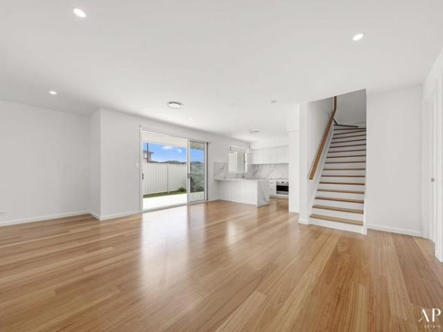 Townhouse for rent in Long Jetty, The Entrance