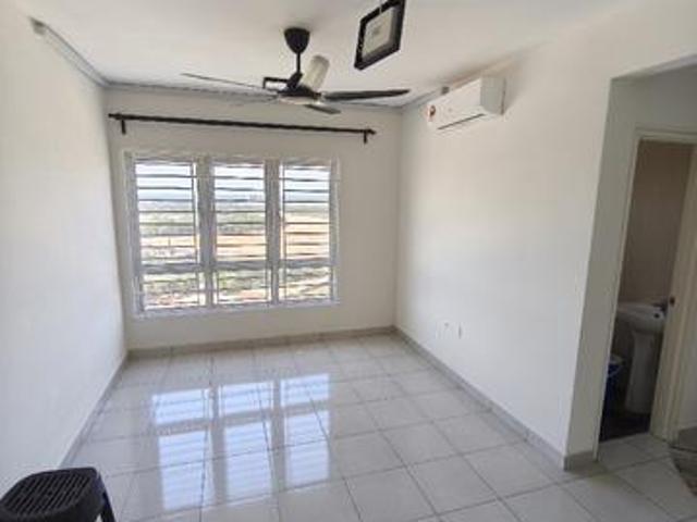 Apartment for rent in Tanjong Sepat, Selangor