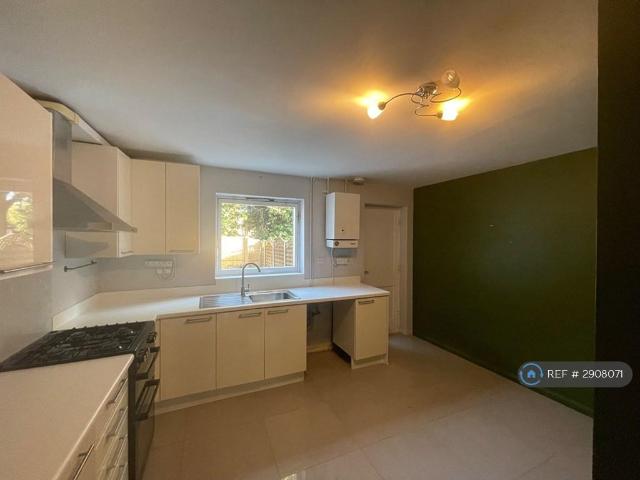 House for rent in London Borough of Hounslow, Spring Grove