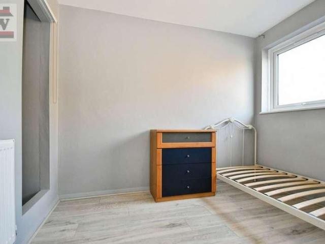 Townhouse for rent in London Borough of Hounslow, Spring Grove
