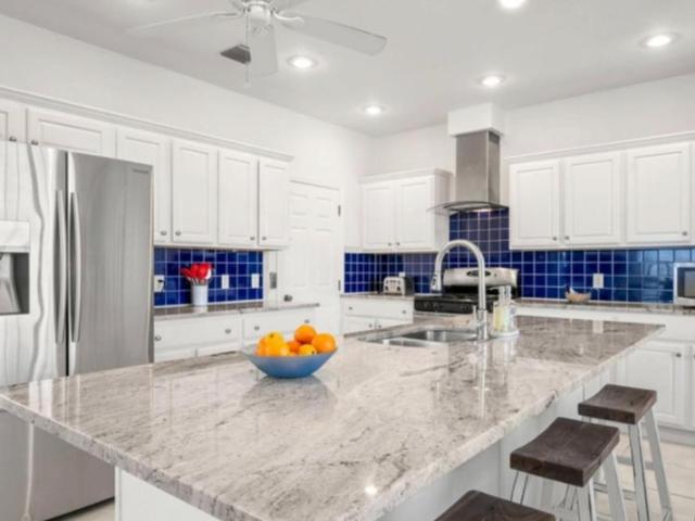 Room for rent in Apollo Beach, Florida