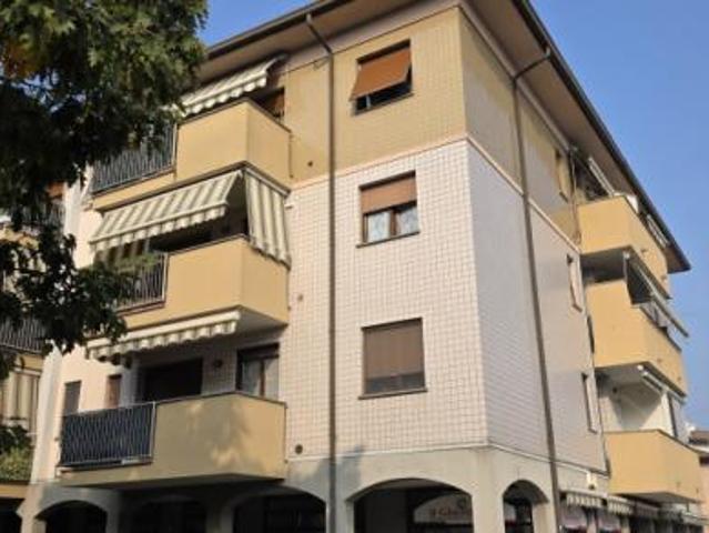 Appartamento in vendita a Nova Milanese, Monza e della Brianza