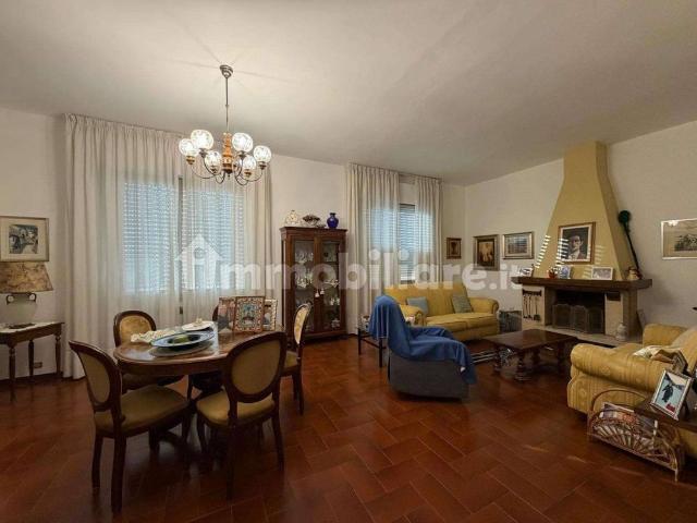 Appartamento in affitto a Lecchi, Toscana